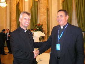 Генеральный секретарь Всемирной лютеранской федерации Мартин Юнге и пастор Геннадий Хонин.