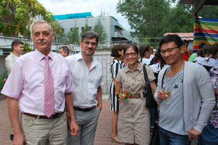 в Немецком доме г. Алматы отметили традиционный немецкий праздник вина (Weinfest).