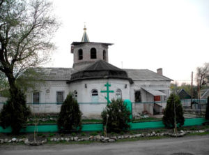 Кирха поселка. Сегодня в ней расположена православная церковь.