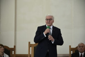 Der Bundespräsident Frank-Walter Steinmeier begann seinen offiziellen Besuch in Kasachstan mit einer Zusammenkunft der wichtigsten Vertreter der deutschen Minderheit in einem lutherischen Gotteshaus.