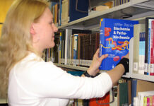 «Книги делаются из надежды» Несмотря на неограниченные возможности интернета, люди всё же тянутся к книгам