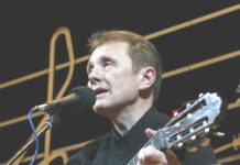 Гастроли в Германии дарят юбиляру радость Известный белорусский бард Борис Вайханский