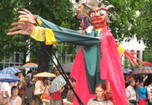 Пирог с разнообразием культур В Фестивале приняли участие более четырех тысяч с половиной актеров