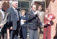 Невосполнимая утрата Иван Иванович Шарф выступает на открытии немецкой гимназии в г. Астане