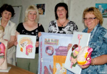 В центре общества должен быть человек Участницы рабочей встречи.