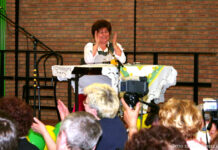 Мария, которая поёт Мария продолжает петь и в Германии.