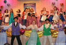 Двадцатилетние, мы фестивалим!