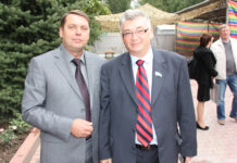 «К быстро идущему пыль не пристанет»