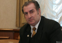 Мы сильны единством Олег Дымов – депутат Мажилиса Парламента РК, избранный Ассамблеей народа РК, член группы «Жаңа Казақстан».