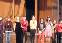 Покорители сцены Карагандинцы добавили казахстанский колорит в известную сказку о «Белоснежке»