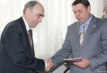 Перспективы сотрудничества Уполномоченный федерального правительства Германии по делам переселенцев и национальных меньшинств д-р Кристоф Бергнер и Председатель общества немцев «Видергебурт» города Астаны и Акмолинской области Игорь Берг.