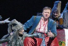 Олег Видеман: «Мне выпала огромная честь петь на сценах, где пели самые великие мира музыки» Олег Видеман в опере «Черевички».