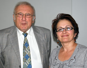 Федеральный председатель Землячества немцев Адольф Феч и председатель региональной группы Ольга Эберт.