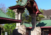 «Жаль, у нас нет такой Сибири» Центральный вход в Берлинский зоопарк.