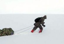 Лыжная одиссея Рене Хамитова Рeне Хемитов в одиночной экспедиции по Байкалу.