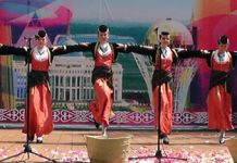 «Живём в семье единой» Традиционный летний фестиваль «Живём в семье единой»