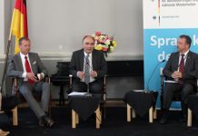 Забыть нельзя ревитализировать Форма проведения конференция предполагала диалоговую форму общения