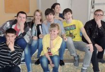 Что же такое идентичность? Члены КНМ «Диамант» и участники проекта «Социальный театр»