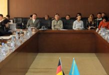 Атырау — Германия: есть контакт! Ренате Шимкорайт (вторая слева) на встрече в Атырау