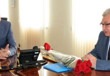 Служение народу — миссия непростая и ответственная А.Ф.Думлера поздравляет аким г.Атырау