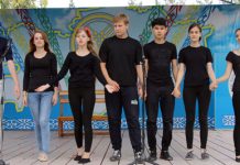 Без границ, с намёком В Павлодаре состоялась встреча двух молодежных театральных студий «Juphi» (Нойштадт, ФРГ) и «Faden» (Павлодар, РК).