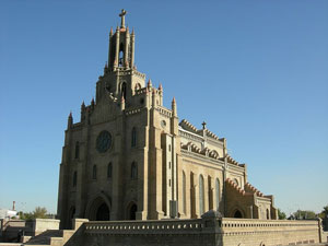 Католический храм в Ташкенте.