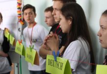 «Мы единое целое» «VDJK – 20» – «20 Jahre sorglos» – «20 лет – живем без бед»