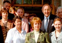 Умер экс-глава МИД ФРГ Ганс-Дитрих Геншер Визит Г.-Д.Геншера в Немецкий дом г.Алматы. Август 2001 г.