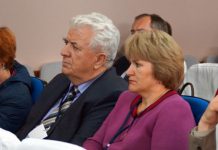 Серия «Жизнь замечательных людей» Участники конференции Немцы Казахстана: мост между Астаной и Берлином. Слева направо: А.Дедерер, Р.Зандрес, В.Ауман, М.Алексеенко, С.Калмыков.