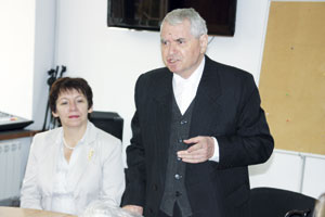 Светлана Ананьева и Герольд Бельгер на встрече с читателями в Немецком доме в г.Алматы в 2013 году.