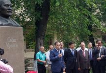 Благотворительность ради общего дома Церемония открытия отреставрированного сквера имени С.Муканова