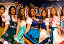 Поющие «Фиалки» Фото: Алена Ренер