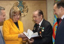 Памяти Олега Дымова (ч.3) На встрече с председателем народного собрания Республики Болгария Цецка Цачевой. | Фото: assembly.kz