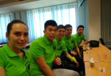 Развитие молодежного пчеловодства Юные пчеловоды из Казахстана приняли участие в молодежном проекте «Роение».