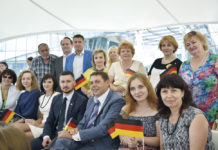 Надёжный партнёр, представляющий интересы немецкого этноса Казахстана Светлана Корнеева с коллегами на открытии Национального дня Германии на ЭКСПО-2017. | Фото: Вероника Лихобабина | DAZ