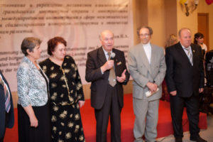 На Конгрессе немцев Казахстана. 2010 г. (второй справа – Иван Сартисон).