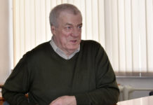 Немецкий сын казахского народа Член Ассамблеи народа Казахстана, директор Института археологии и степных цивилизаций при КазНУ им. аль-Фараби Виктор Федорович Зайберт награжден орденом «Достық» II степени за плодотворную работу по сохранению взаимного согласия в обществе, заслуги в укреплении мира, дружбы и сотрудничества между народами.