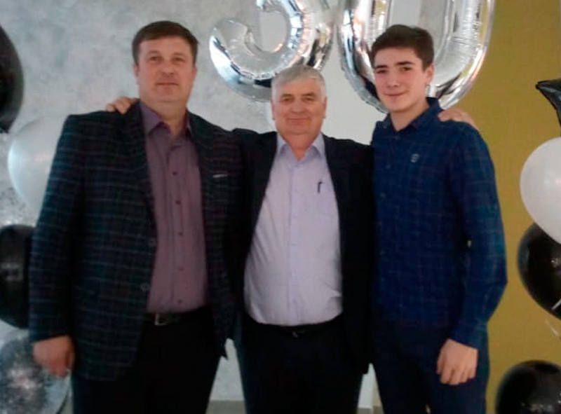 Слева направо: Сергей, Николай и Альберт Шереры.