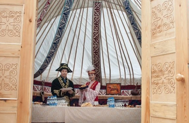 Гран-при XII Республиканского фестиваля национальных культур – казахскому этносу