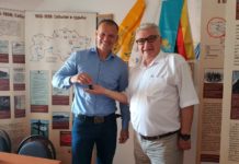 Александр Думлер: «Возрождение» – это бесценный опыт работы На альтернативной основе новым председателем общества немцев «Wiedergeburt» Атырауской области был избран Олег Иосифович Шмаль, главный инженер ТОО «Светланд-Ойл».