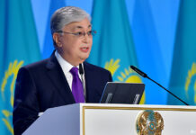 Президент призвал сплочённо работать во имя интересов Казахстана Президент встретился с общественностью города Алматы