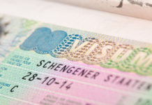 Трехлетние визы в Германию стали более доступными для немцев РК