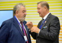 Формула Шефера: Иди и сделай! Александр Мерк (слева) и Александр Шефер (справа) - с первых дней в общественном движении немцев "Возрождение"