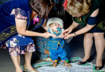 Тонкости перерезания пут… Малыш Марк и его первые шаги