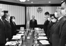 Депутаты Мажилиса Парламента РК почтили память погибших минутой молчания Мажилисмены почтили минутой молчания память погибших в трагических событиях