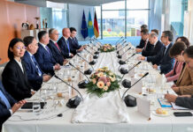 Президент Казахстана провел переговоры с Федеральным канцлером Германии в расширенном составе