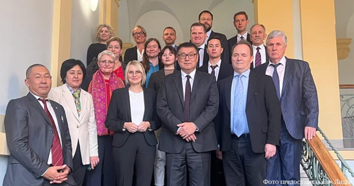 42_Deutsch-Kirgisische-Regierungskommission_01