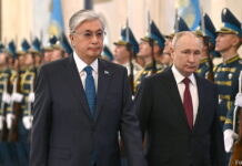 Касым-Жомарт Токаев и Владимир Путин провели брифинг для представителей СМИ