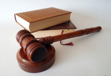 Консультирует юрист