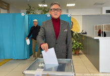 «Отдал свой голос за будущее своей страны»: писатель Бигельды Габдуллин проголосовал на референдуме в Алматы